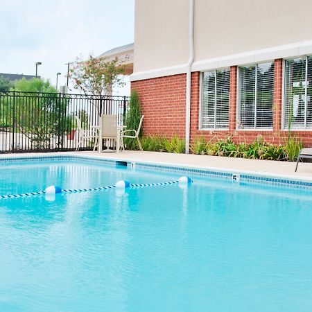 Holiday Inn Express Hotel & Suites Ливингстън Екстериор снимка