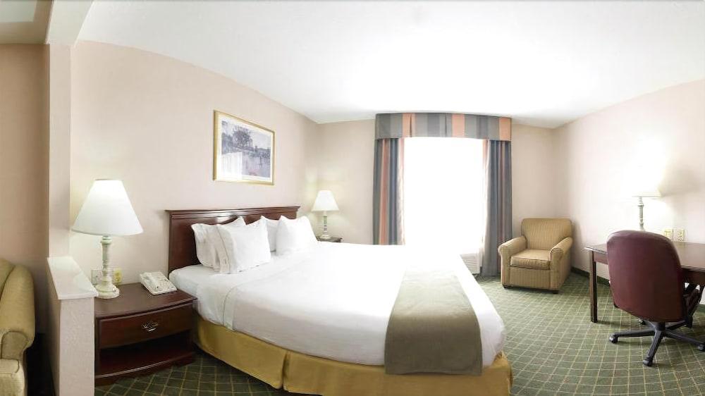 Holiday Inn Express Hotel & Suites Ливингстън Екстериор снимка
