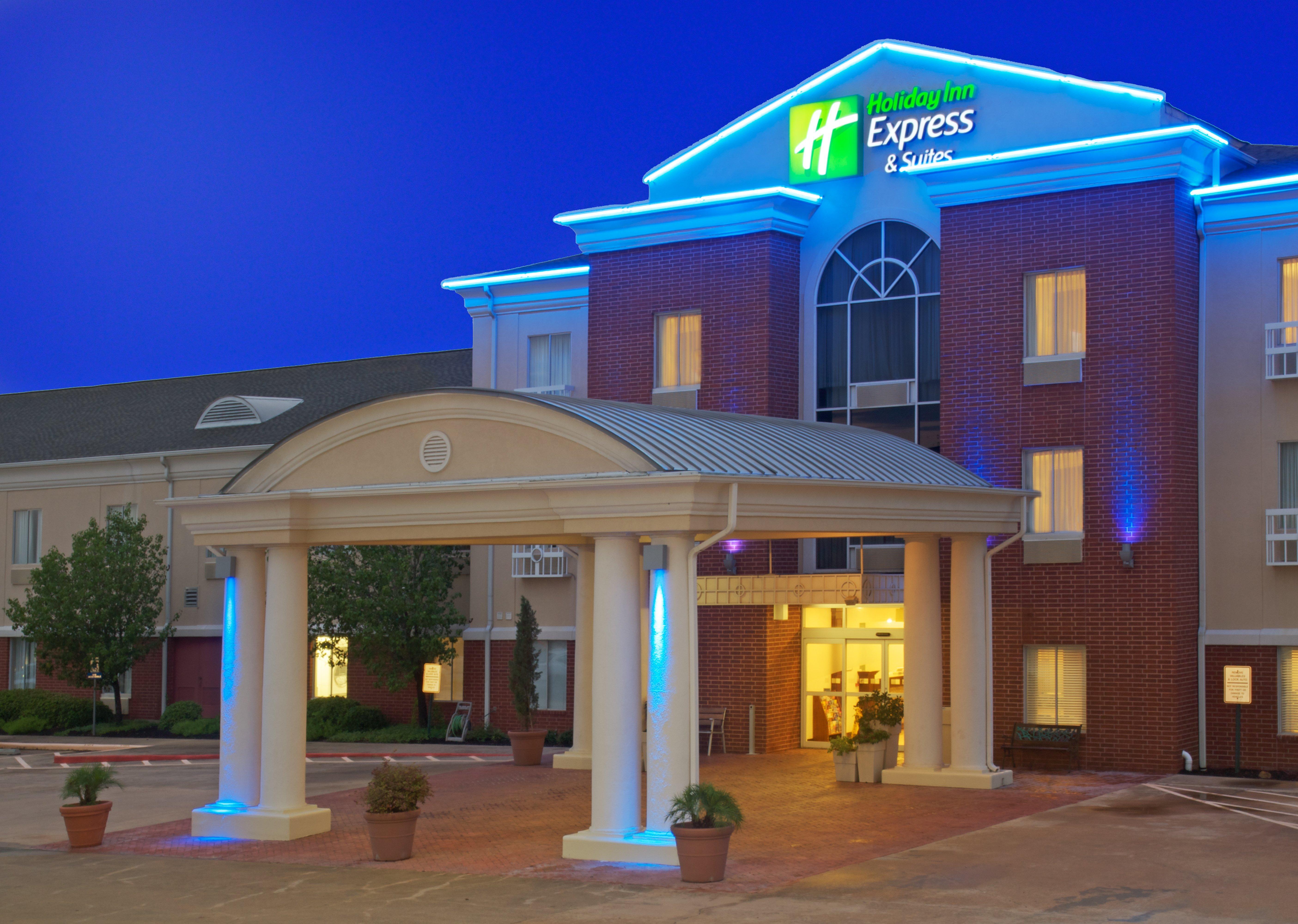 Holiday Inn Express Hotel & Suites Ливингстън Екстериор снимка