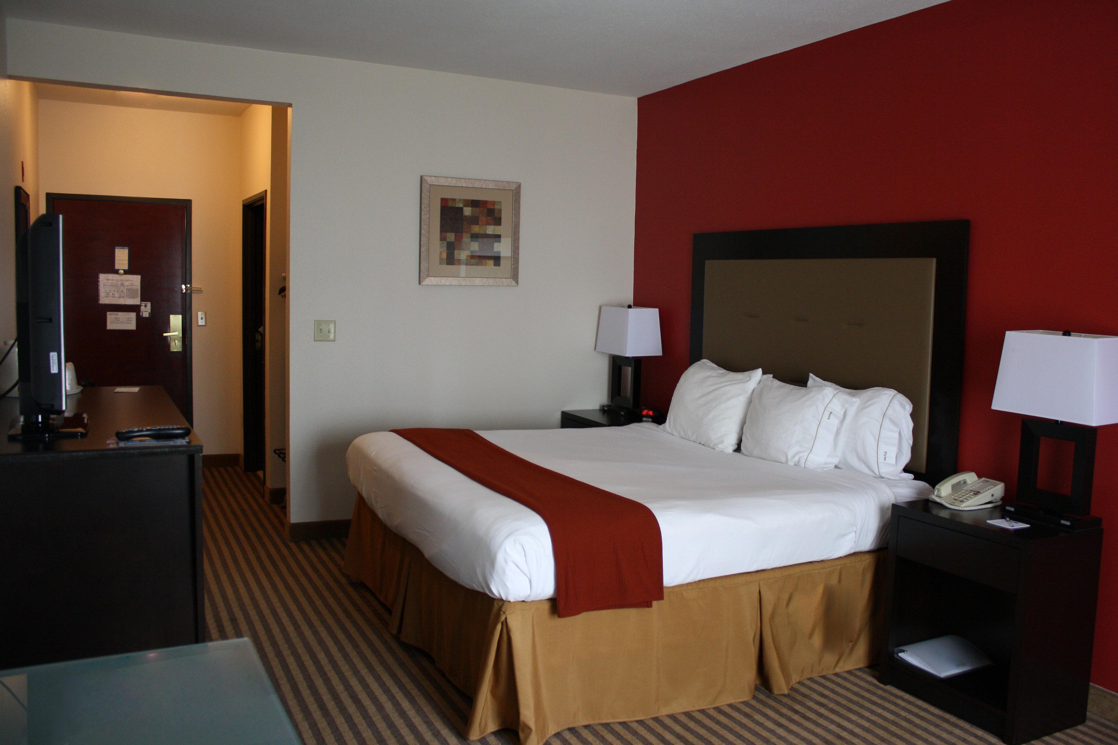 Holiday Inn Express Hotel & Suites Ливингстън Екстериор снимка