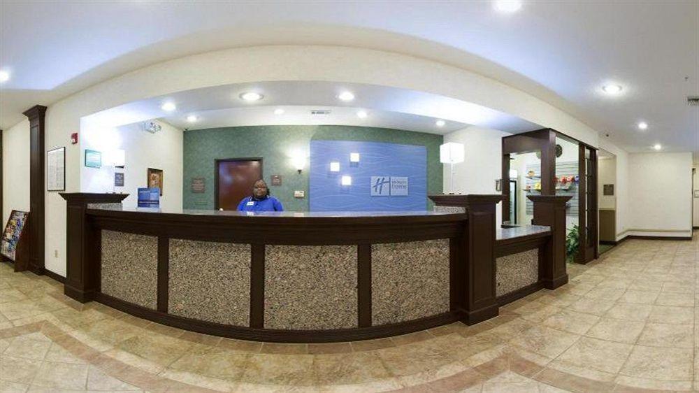 Holiday Inn Express Hotel & Suites Ливингстън Екстериор снимка